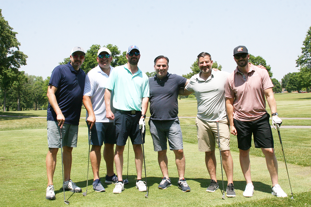 golfers attending the classic 6/5
